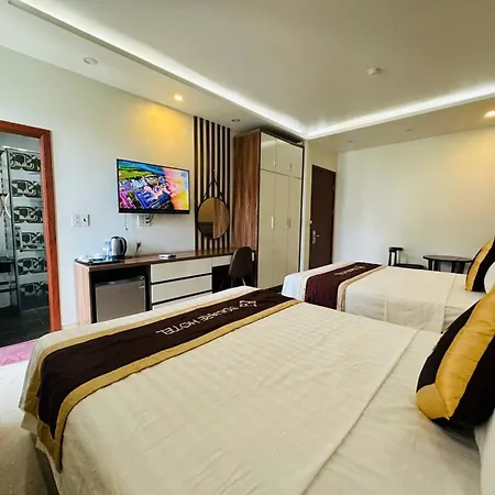 Square Hostel