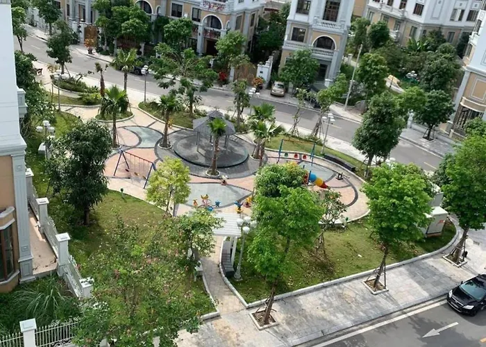 Hotel Square *