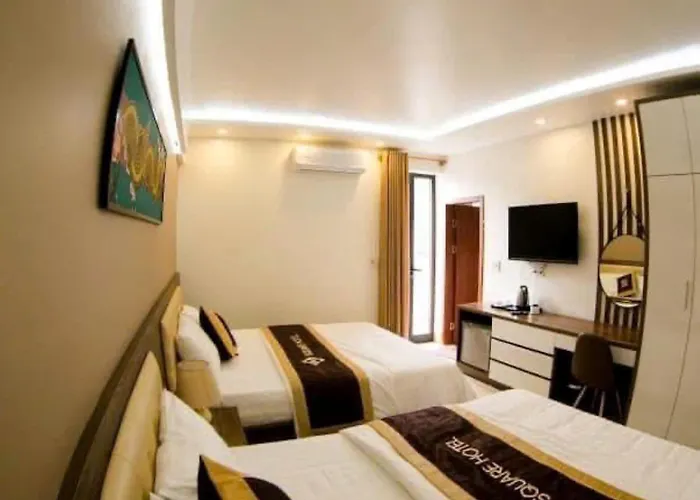 Hotel Square *